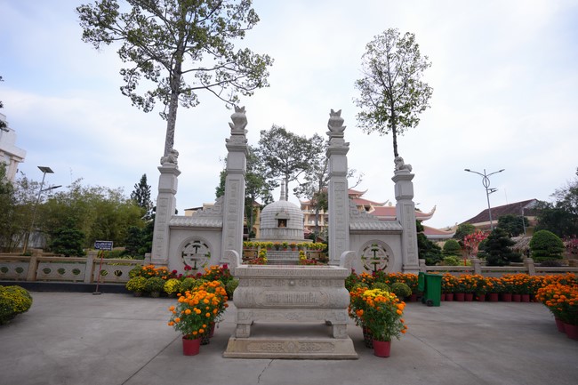 Hoàn tất mô hình đón xuân Giáp Thìn