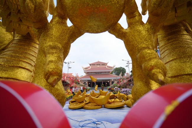 Hoàn tất mô hình đón xuân Giáp Thìn