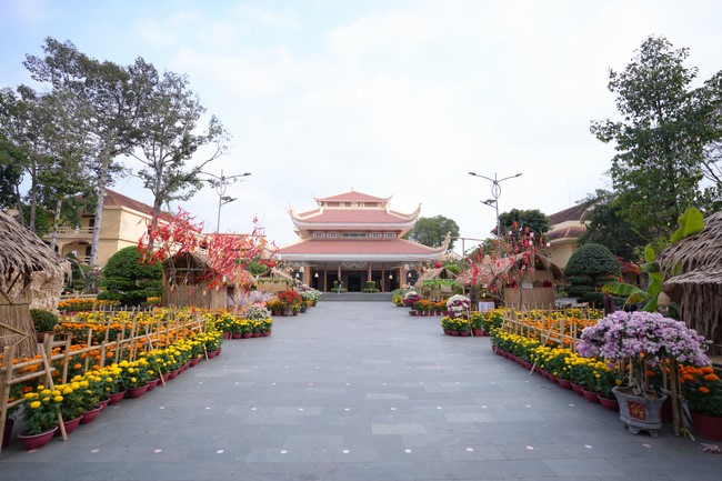 Hoàn tất mô hình đón xuân Giáp Thìn