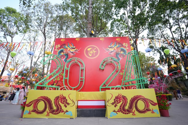 Hoàn tất mô hình đón xuân Giáp Thìn