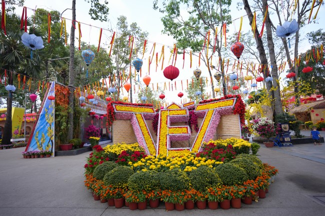 Hoàn tất mô hình đón xuân Giáp Thìn