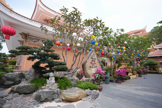 Hoàn tất mô hình đón xuân Giáp Thìn