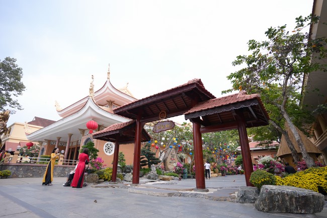 Hoàn tất mô hình đón xuân Giáp Thìn