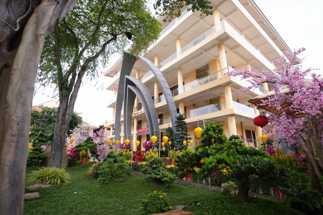 Hoàn tất mô hình đón xuân Giáp Thìn