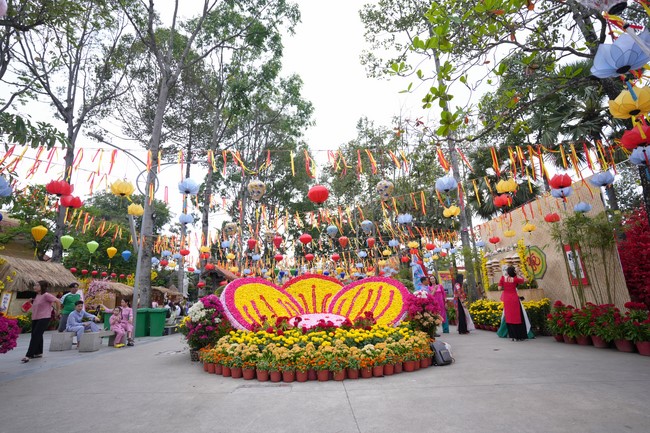 Hoàn tất mô hình đón xuân Giáp Thìn