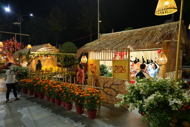 Hoàn tất mô hình đón xuân Giáp Thìn