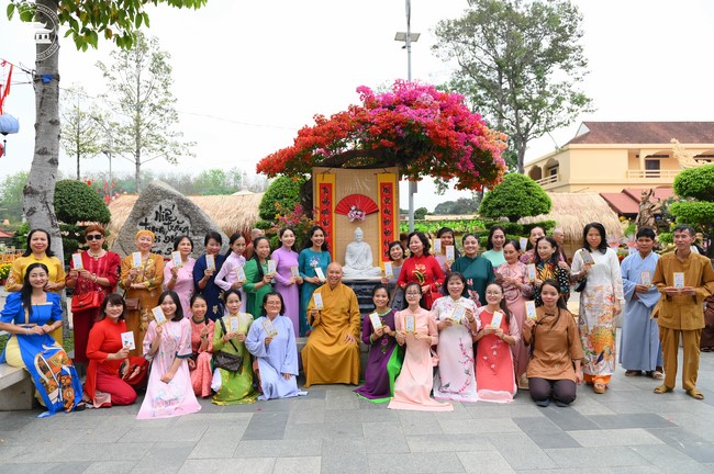 Sightseeing in Spring 2024