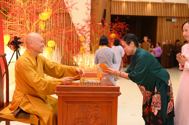 Sightseeing in Spring 2024