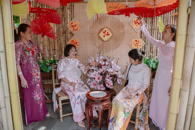 Sightseeing in Spring 2024