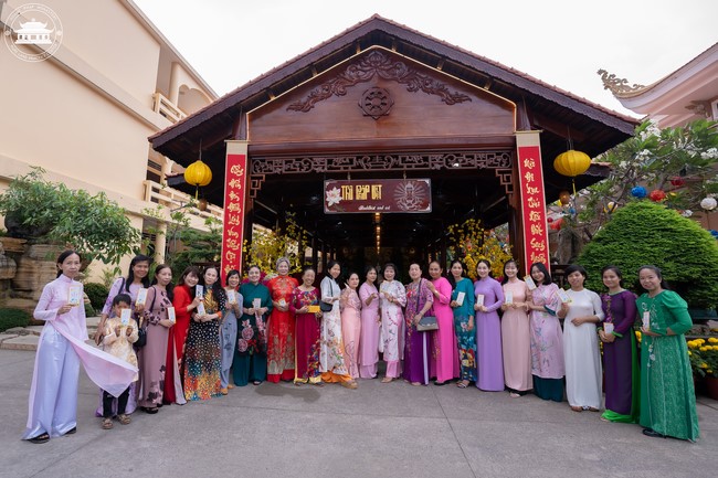 Sightseeing in Spring 2024