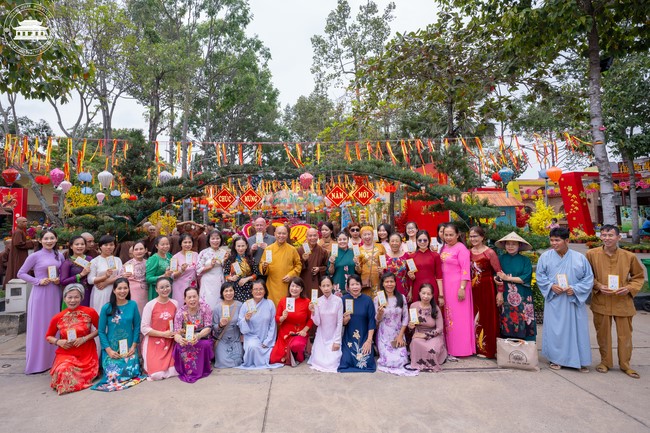 Sightseeing in Spring 2024