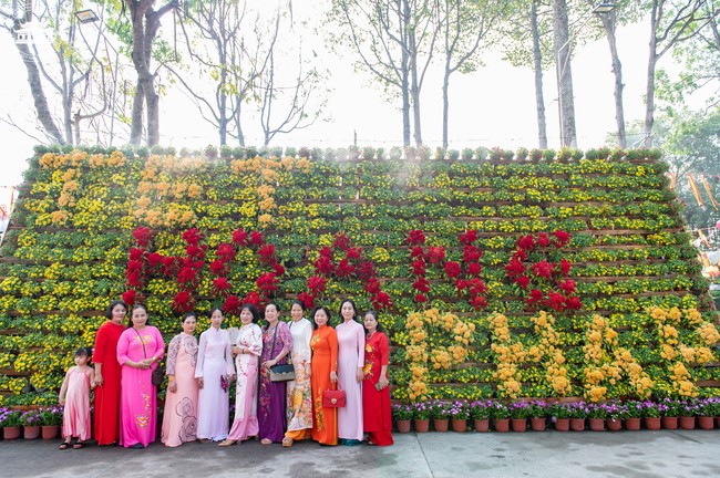 Sightseeing in Spring 2024