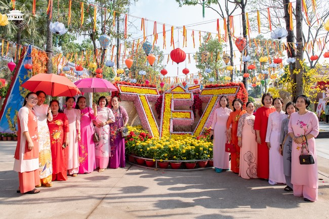 Sightseeing in Spring 2024