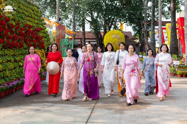 Sightseeing in Spring 2024