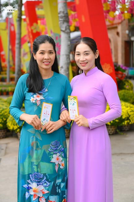 Sightseeing in Spring 2024