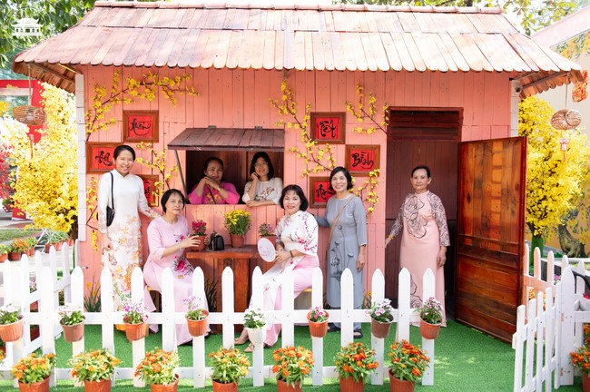 Sightseeing in Spring 2024