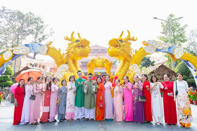 Sightseeing in Spring 2024