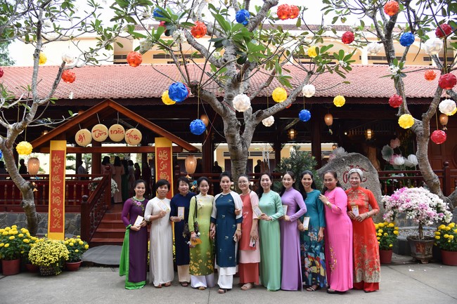 Sightseeing in Spring 2024