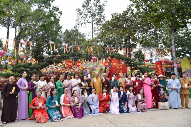 Sightseeing in Spring 2024