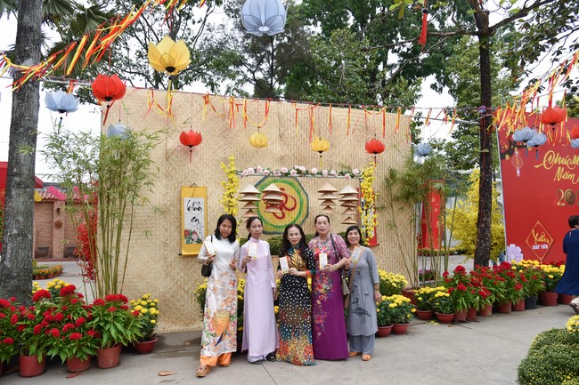 Sightseeing in Spring 2024