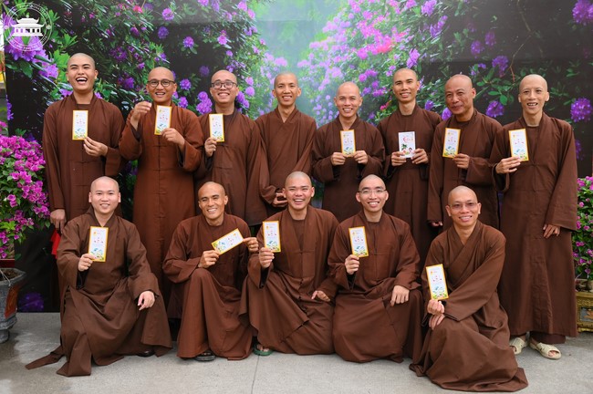 Welcome the Spring beside the Master