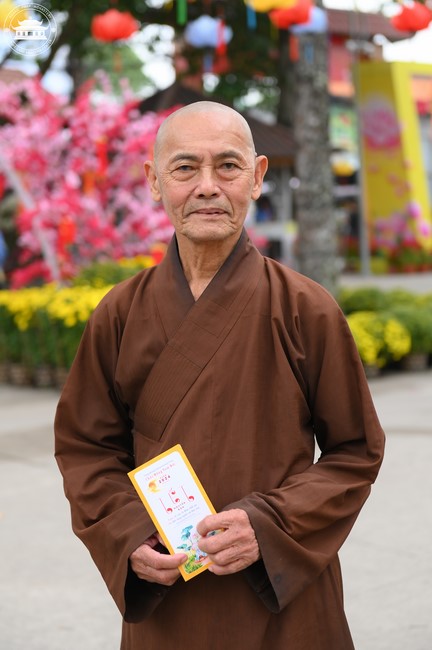 Welcome the Spring beside the Master