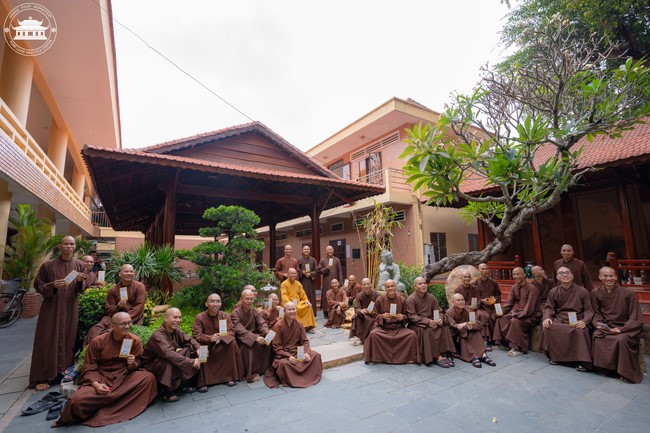 Welcome the Spring beside the Master