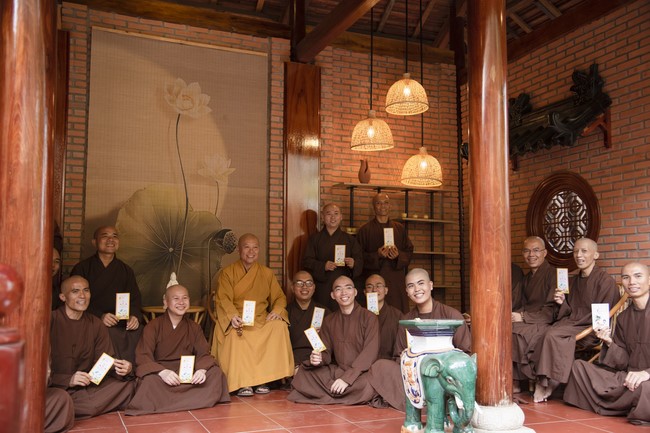 Welcome the Spring beside the Master