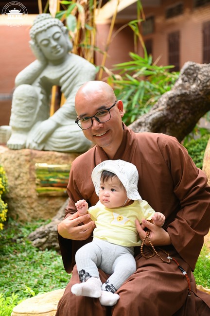 Welcome the Spring beside the Master