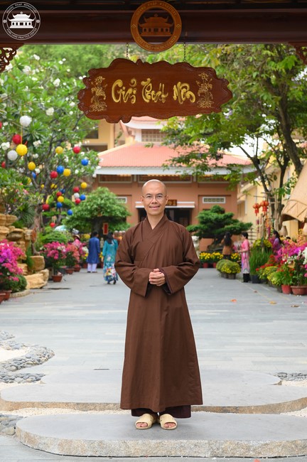 Welcome the Spring beside the Master