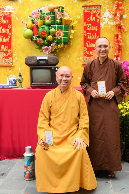 Welcome the Spring beside the Master