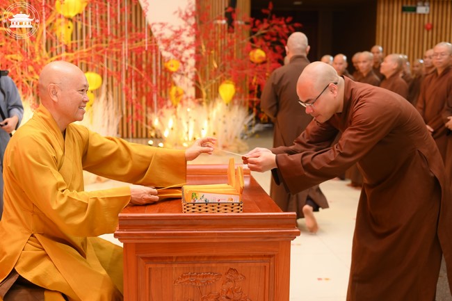 Welcome the Spring beside the Master