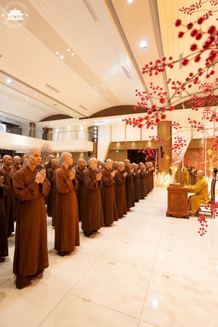 Welcome the Spring beside the Master