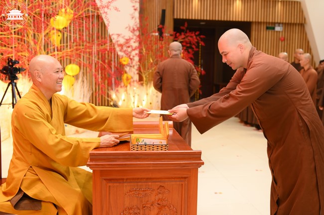 Welcome the Spring beside the Master