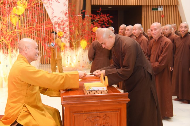 Welcome the Spring beside the Master