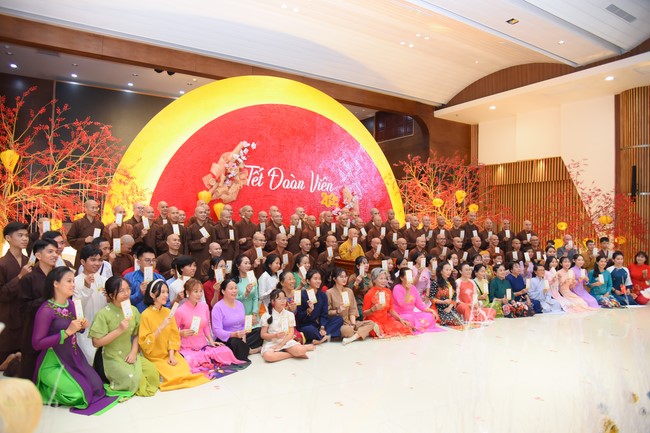 Welcome the Spring beside the Master