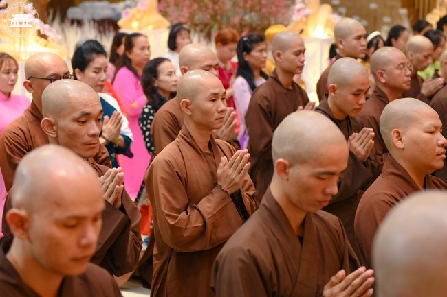 Welcome the Spring beside the Master