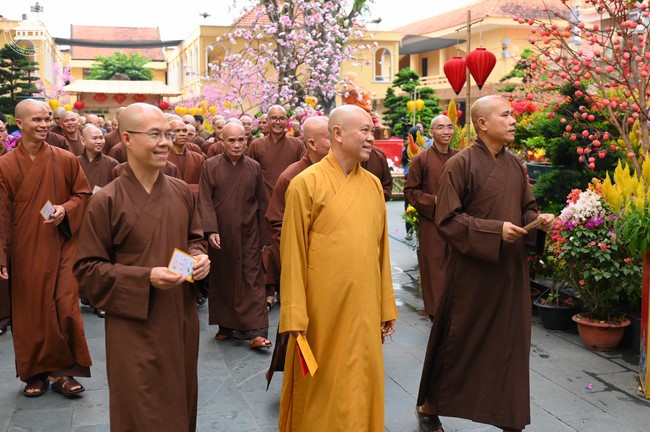 Welcome the Spring beside the Master