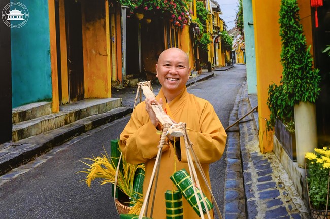 Welcome the Spring beside the Master