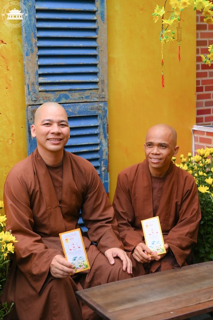 Welcome the Spring beside the Master