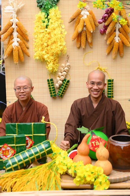 Welcome the Spring beside the Master