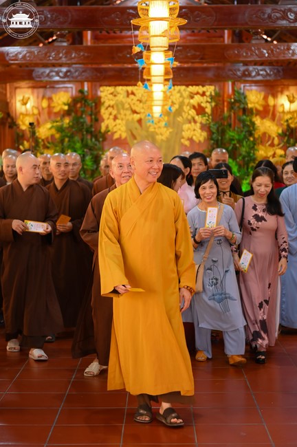 Welcome the Spring beside the Master