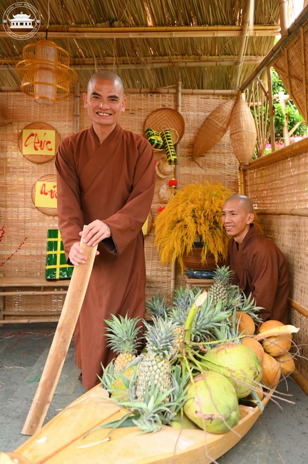 Welcome the Spring beside the Master