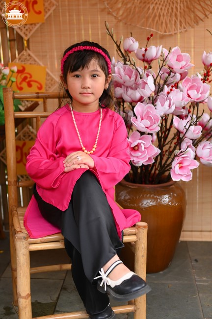 Welcome the Spring beside the Master