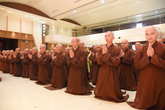 Welcome the Spring beside the Master