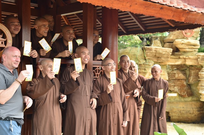 Welcome the Spring beside the Master