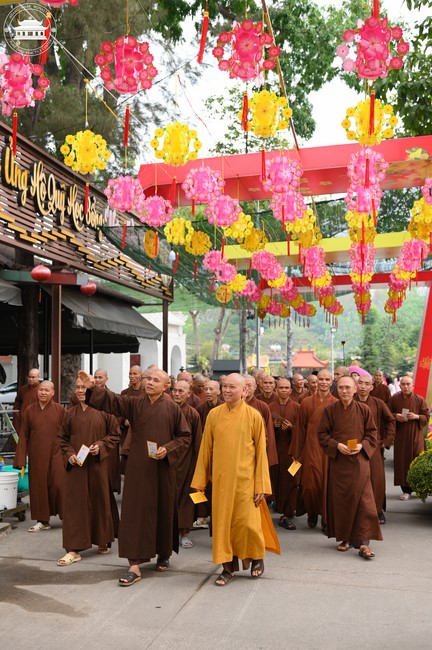 Welcome the Spring beside the Master