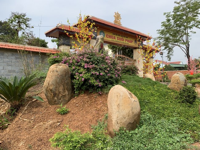 Chùa Suối Pháp - Tây Ninh: Hoàn thiện mô hình tiểu cảnh đón xuân Giáp Thìn