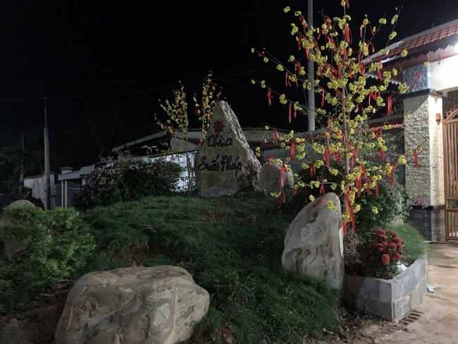 Chùa Suối Pháp - Tây Ninh: Hoàn thiện mô hình tiểu cảnh đón xuân Giáp Thìn