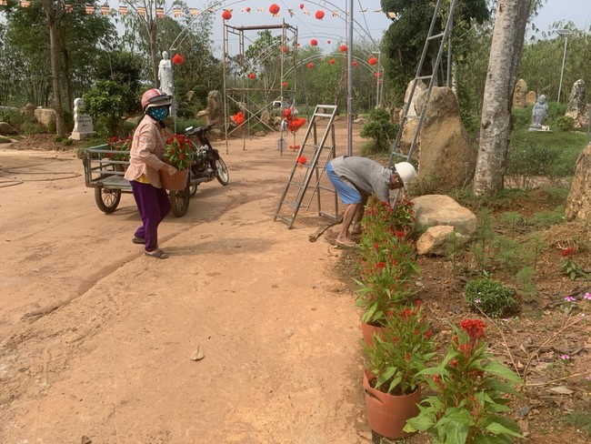 Chùa Suối Pháp - Tây Ninh: Hoàn thiện mô hình tiểu cảnh đón xuân Giáp Thìn